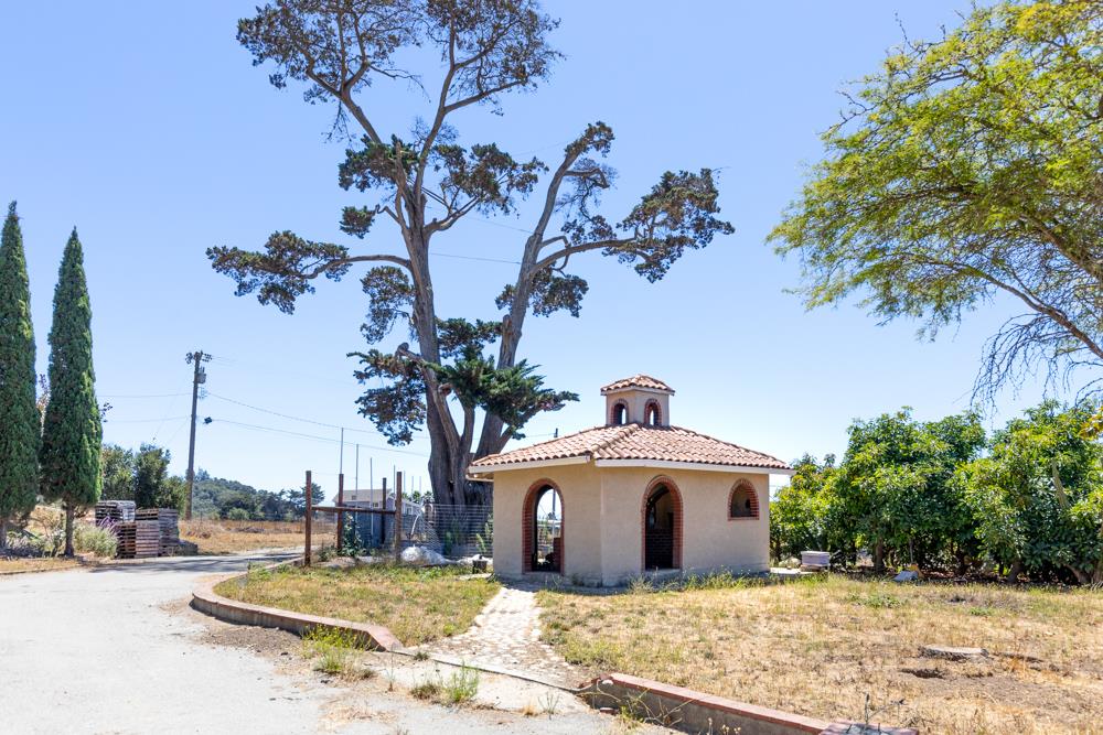 189 Hughes Road Watsonville, CA 95076 - Photo 4 of 35 a view of a house with a yard