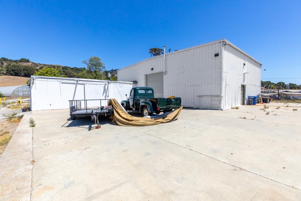 189 Hughes Road Watsonville, CA 95076 - Photo 9 of 35 a view of a terrace