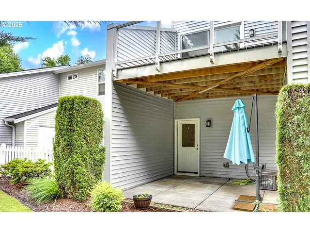 a black and white photo of a house