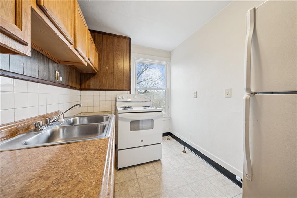 340 Rochelle Street Pittsburgh, PA 15210 - Photo 16 of 32 unit 4, kitchen