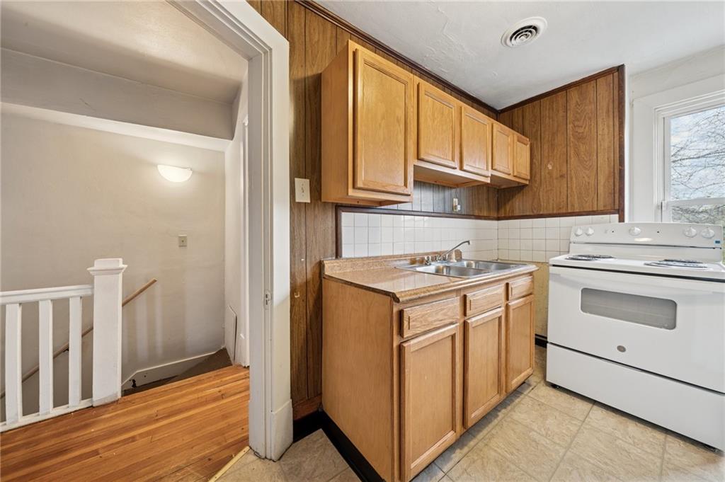 340 Rochelle Street Pittsburgh, PA 15210 - Photo 18 of 32 Gallery Image 18