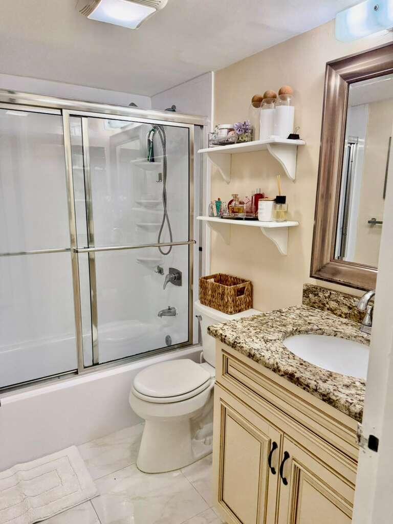912 Southwest 9th St Circle, Unit 105 Boca Raton, FL 33486 - Photo 12 of 19 Bath 1
