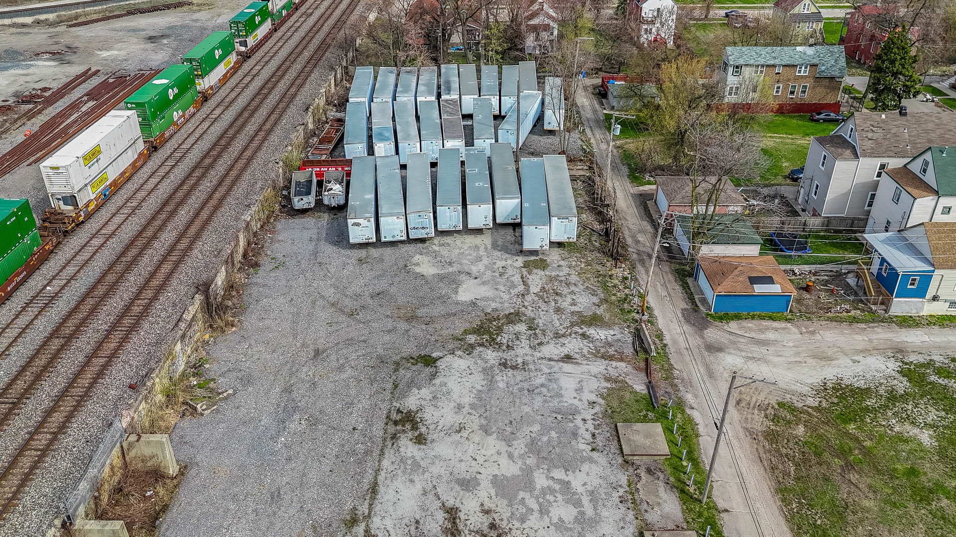 352 West 59th Street Chicago, IL 60621 - Photo 2 of 10 a view of outdoor space and yard