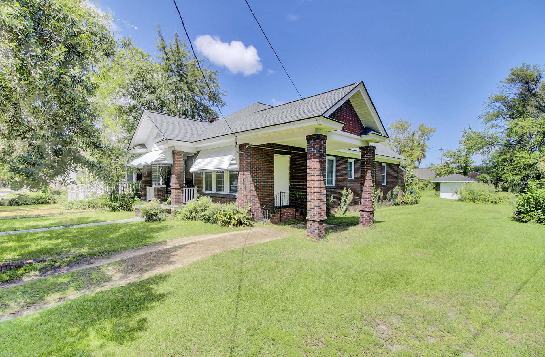 768 Rutledge Avenue Charleston, SC 29403 - Photo 2 of 19 2