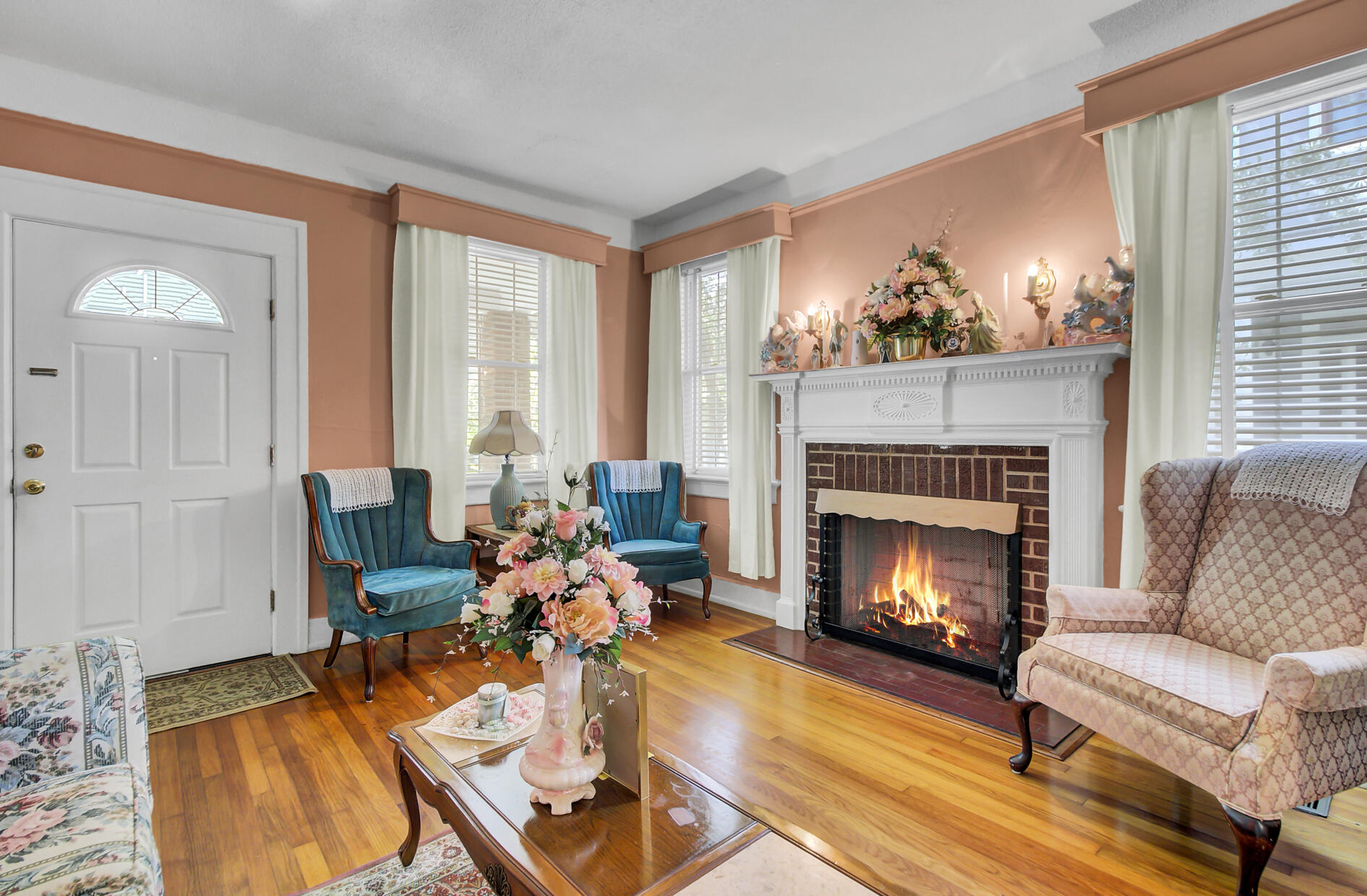 768 Rutledge Avenue Charleston, SC 29403 - Photo 6 of 19 10