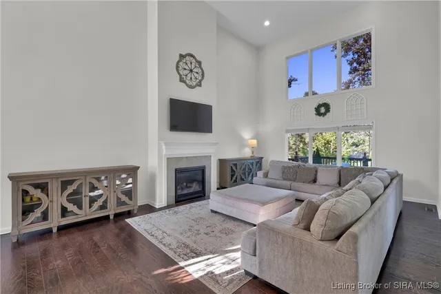 $700,000 | 3102 Reserve Parkway, Lagrange, KY 40031