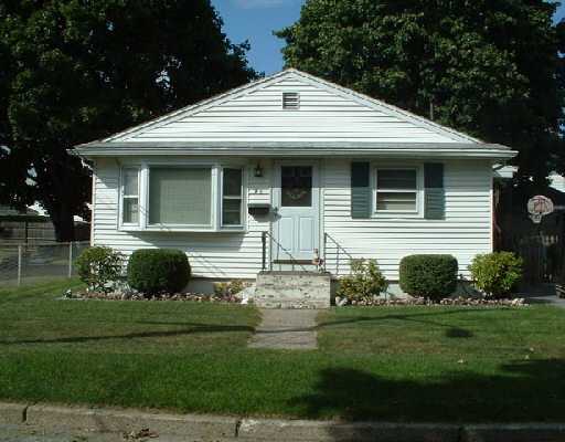 92 Farrell Street Pawtucket, RI 02861 - Photo 1 of 2 Exterior Front.