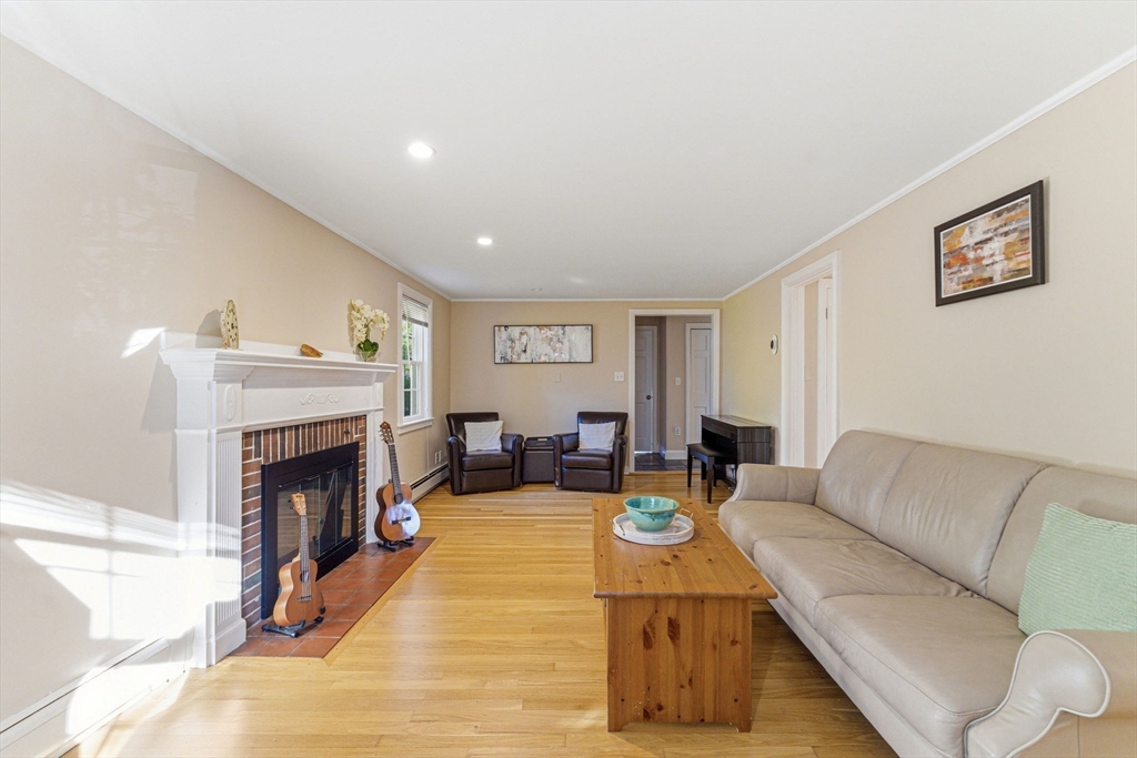 65 Spring Street Lexington, MA 02421 - Photo 5 of 31 Gallery Image 5