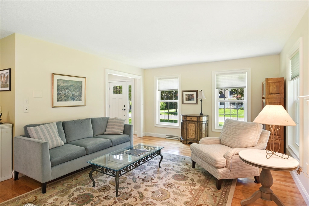 34 Hawks Circle Westfield, MA 01085 - Photo 15 of 38