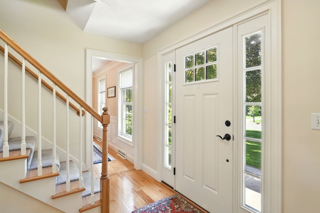 34 Hawks Circle Westfield, MA 01085 - Photo 2 of 38