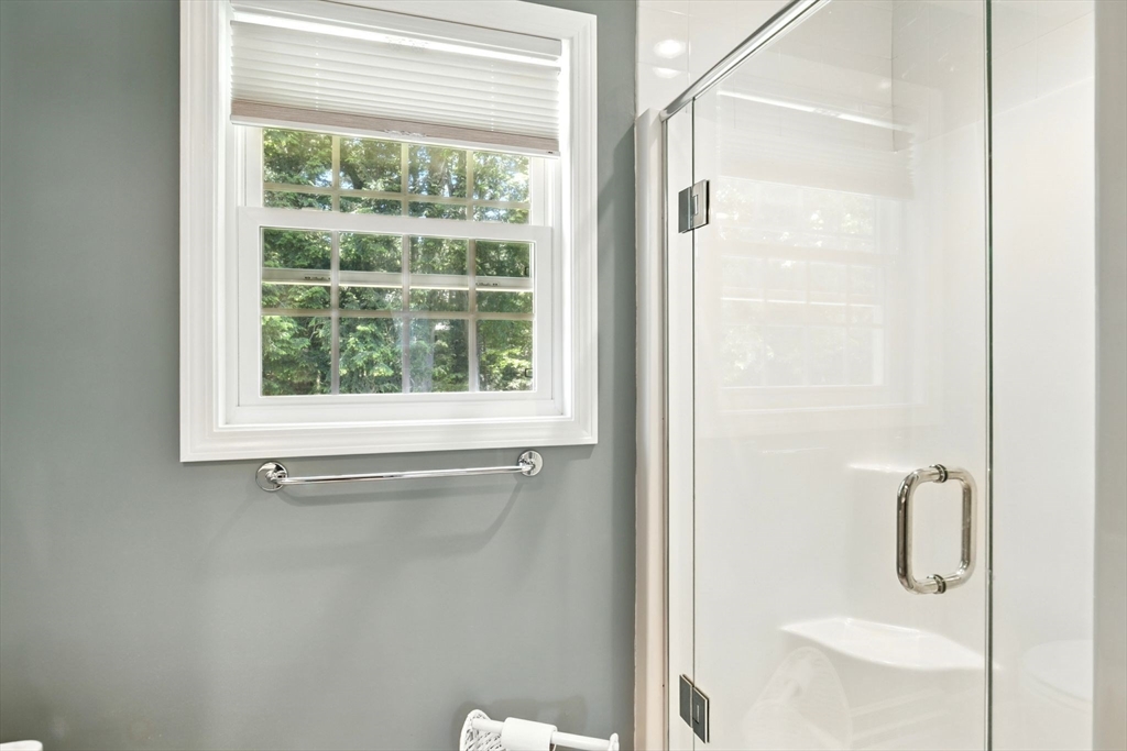 34 Hawks Circle Westfield, MA 01085 - Photo 25 of 38