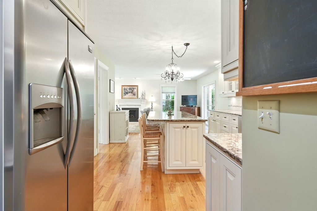 34 Hawks Circle Westfield, MA 01085 - Photo 9 of 38