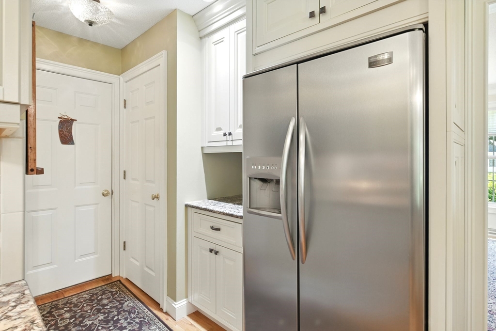 34 Hawks Circle Westfield, MA 01085 - Photo 10 of 38