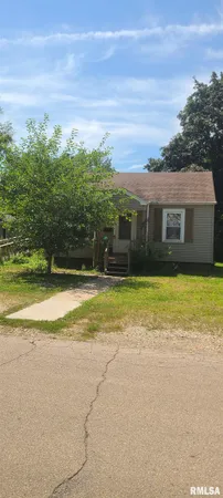 $72,000 | 1721 North Logan Street, Chillicothe, IL 61523