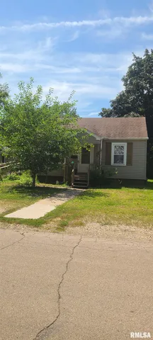 $72,000 | 1721 North Logan Street, Chillicothe, IL 61523