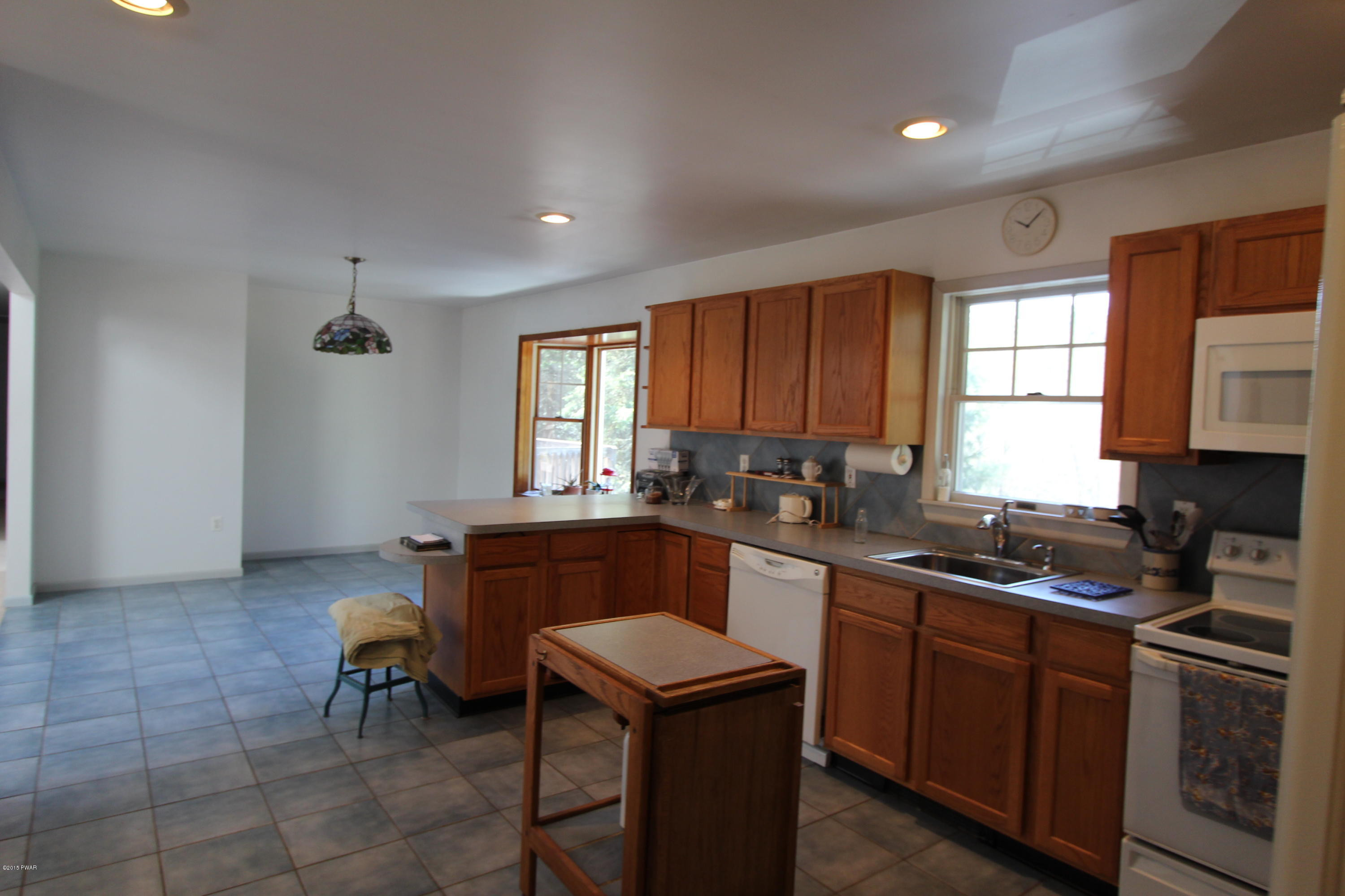 742 Raymondskill Road Milford, PA 18337 - Photo 18 of 26