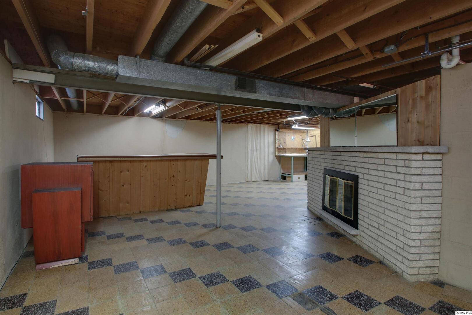 523 Temple Street Quincy, IL 62305 - Photo 23 of 23 a view of storage and utility room