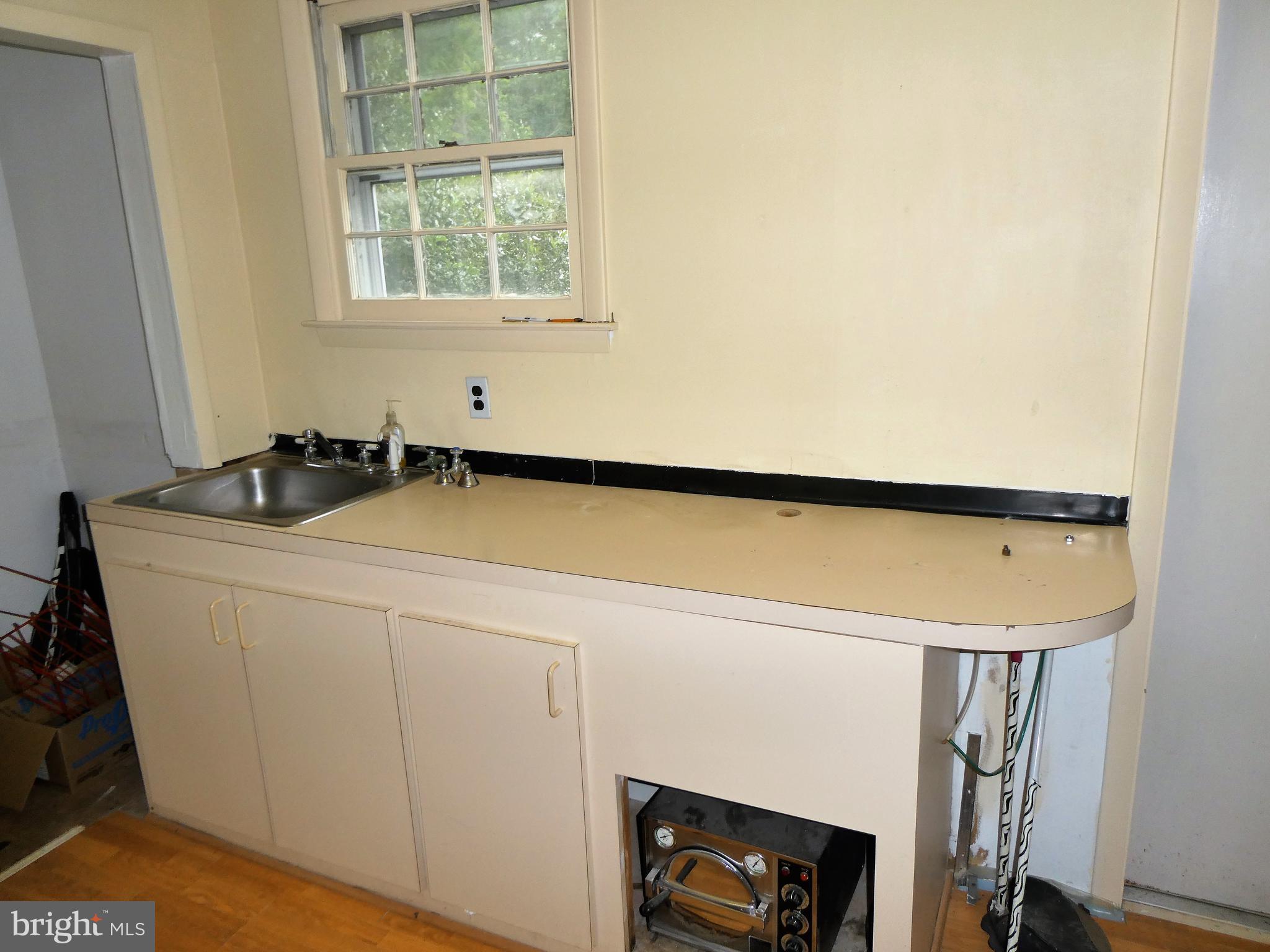 915 Stone Road Laurel Springs, NJ 08021 - Photo 14 of 30 a utility room with dryer and washer