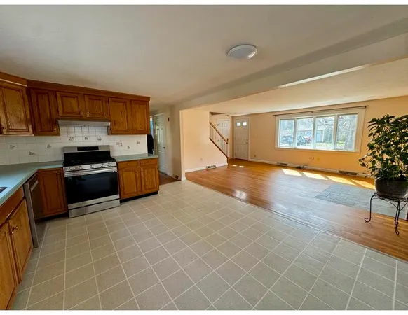 $4,000 | 20 Quartermaster Row, South Yarmouth, MA 02664