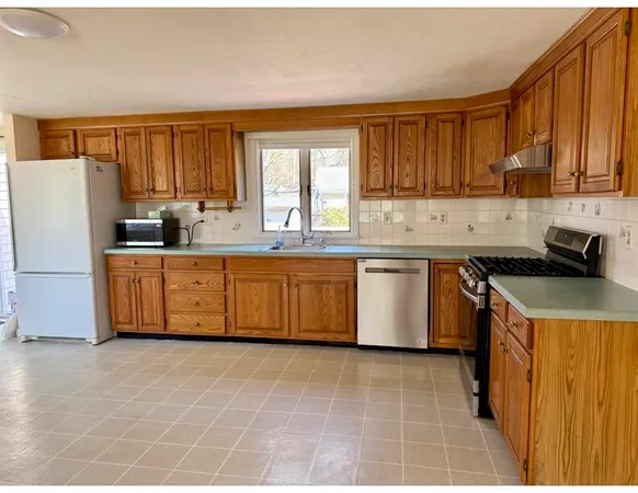 $4,000 | 20 Quartermaster Row, South Yarmouth, MA 02664