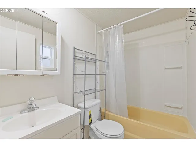 $105,900 | 10660 Southwest Wilsonville Road, Unit 60, Wilsonville, OR 97070