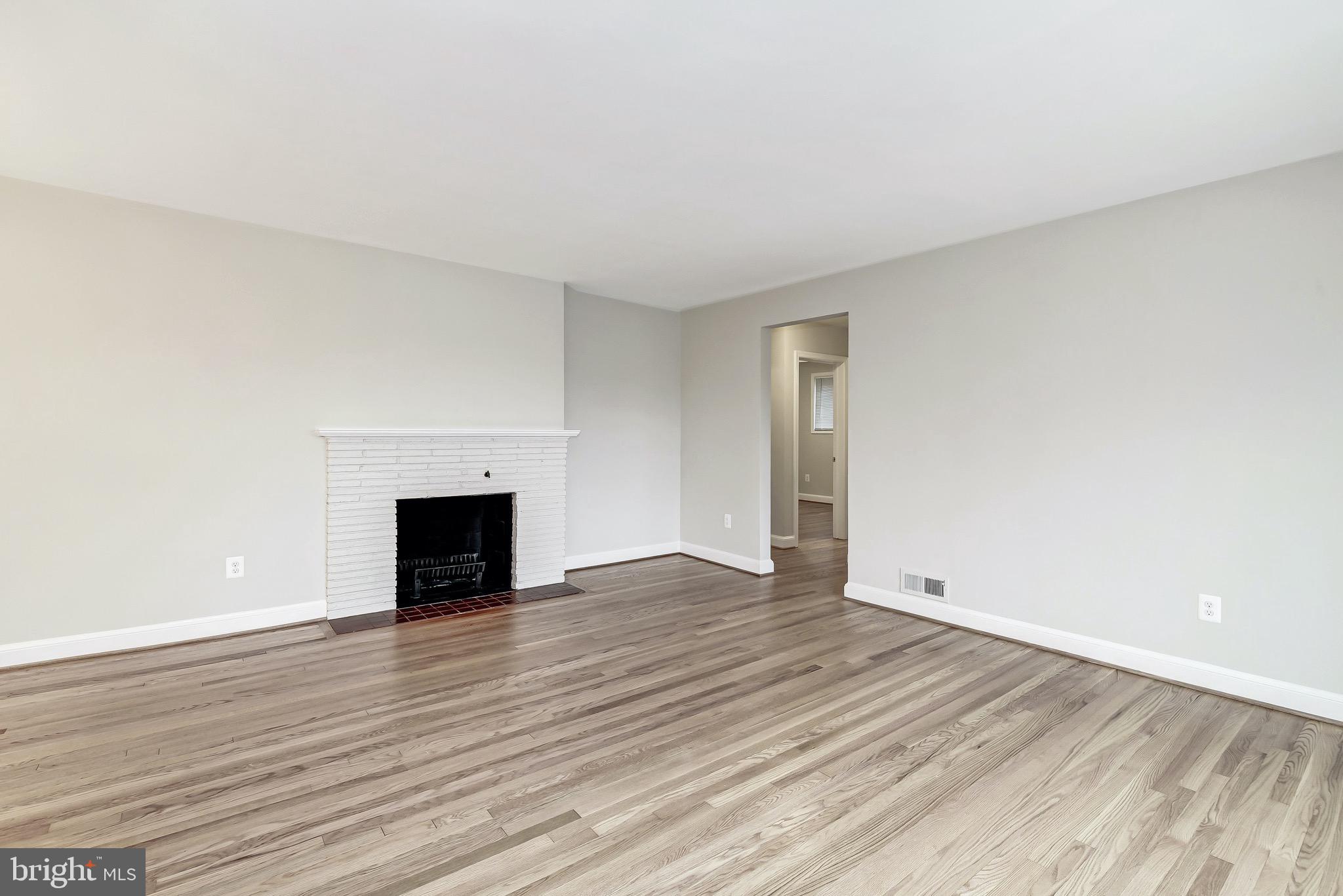 2940 Terrace Drive Chevy Chase, MD 20815 - Photo 4 of 28