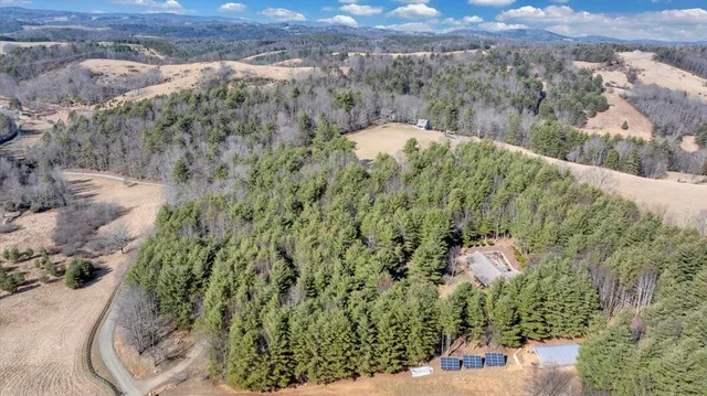 $635,000 | 181 Borderline Road Northwest, Willis, VA 24380