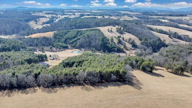 $635,000 | 181 Borderline Road Northwest, Willis, VA 24380