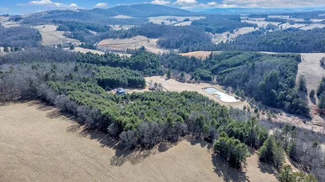 $635,000 | 181 Borderline Road Northwest, Willis, VA 24380