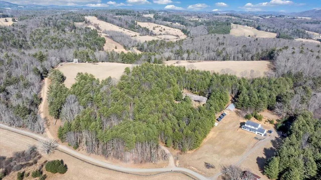 $635,000 | 181 Borderline Road Northwest, Willis, VA 24380