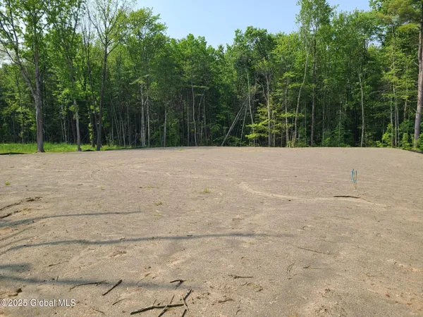 $299,000 | 1 Oak Road, Malta, NY 12020