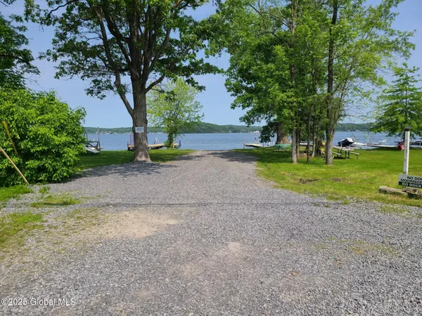 $299,000 | 1 Oak Road, Malta, NY 12020