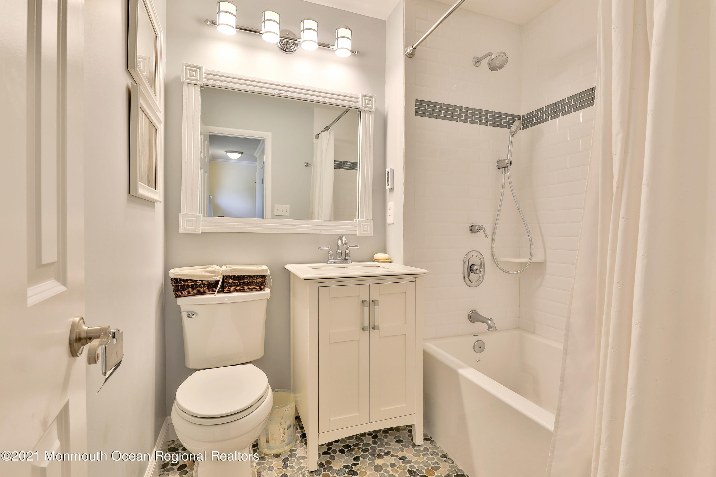 57 Black Point Road Rumson, NJ 07760 - Photo 19 of 26 57 Black Point Rd Rumson NJ-print-024-01