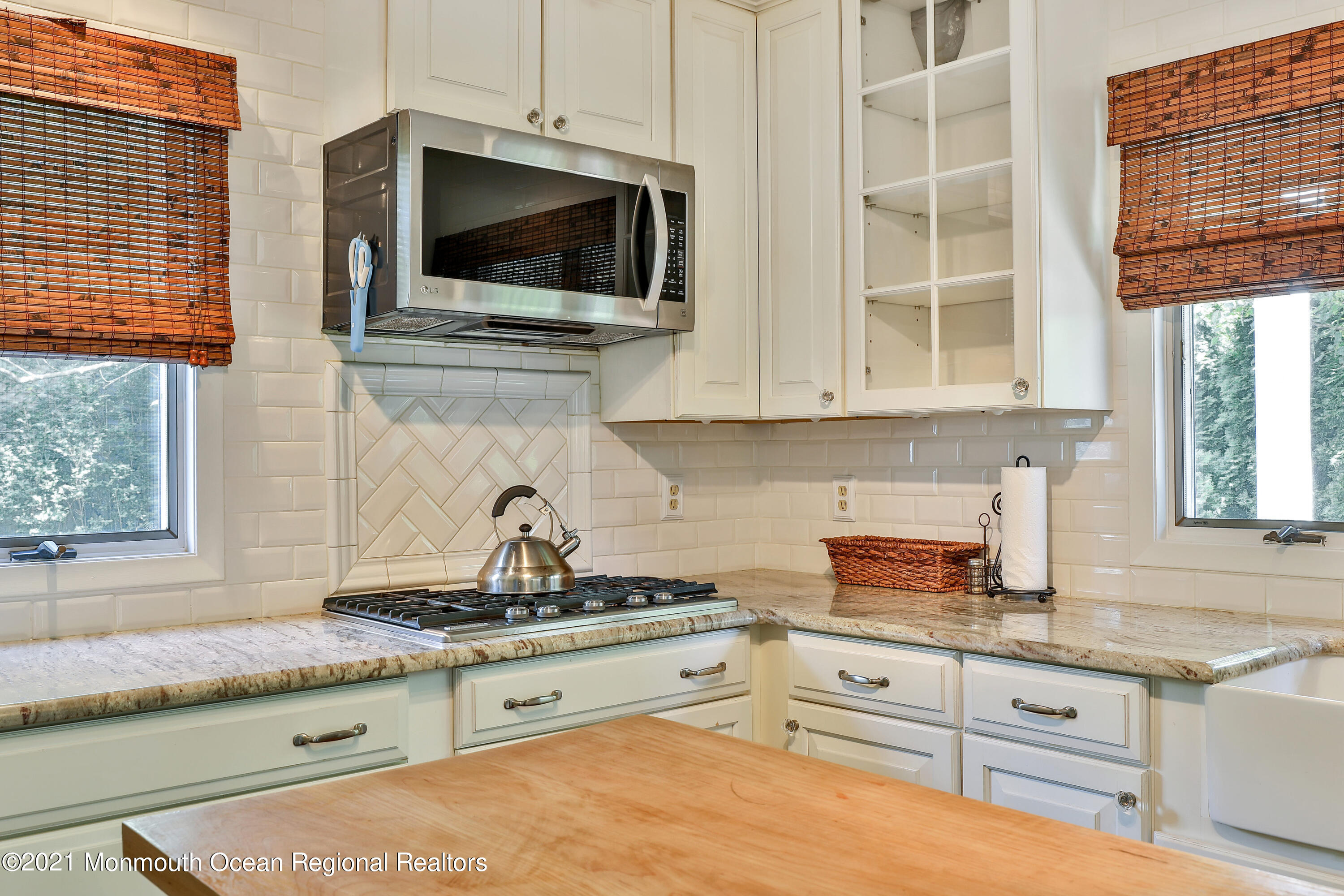 57 Black Point Road Rumson, NJ 07760 - Photo 7 of 26 57 Black Point Rd Rumson NJ-print-012-02