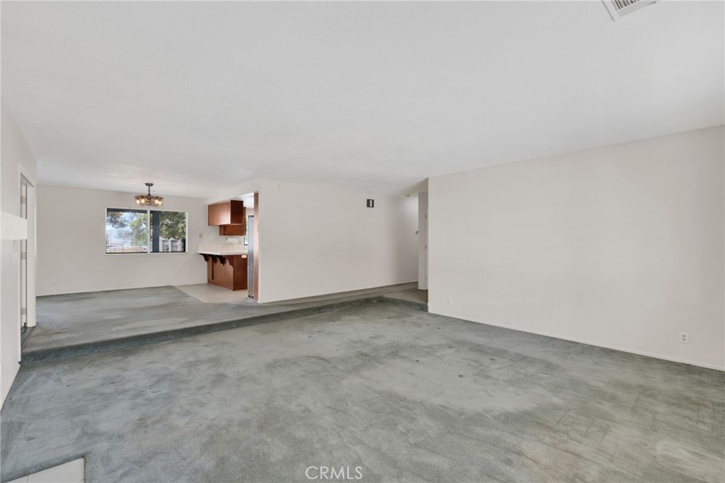23333 Taos Road Apple Valley, CA 92307 - Photo 7 of 59