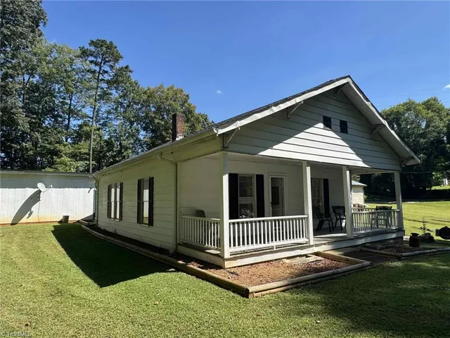 $140,000 | 362 Pegram Street, Elkin, NC 28621