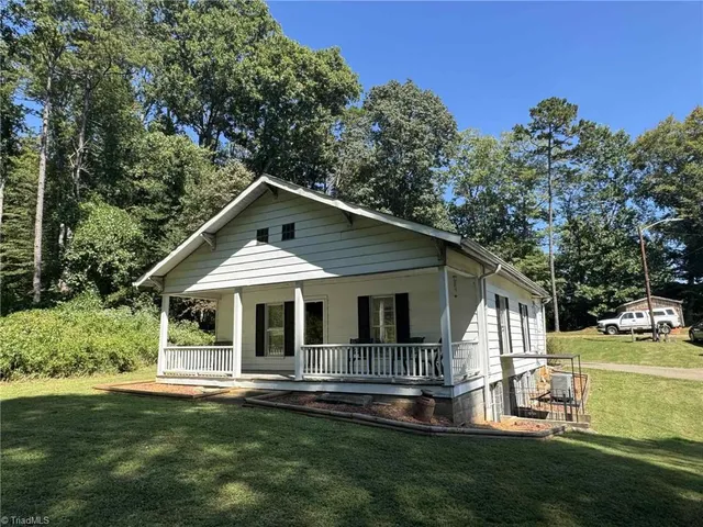 $140,000 | 362 Pegram Street, Elkin, NC 28621