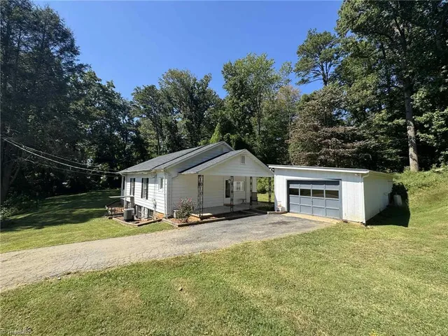 $140,000 | 362 Pegram Street, Elkin, NC 28621