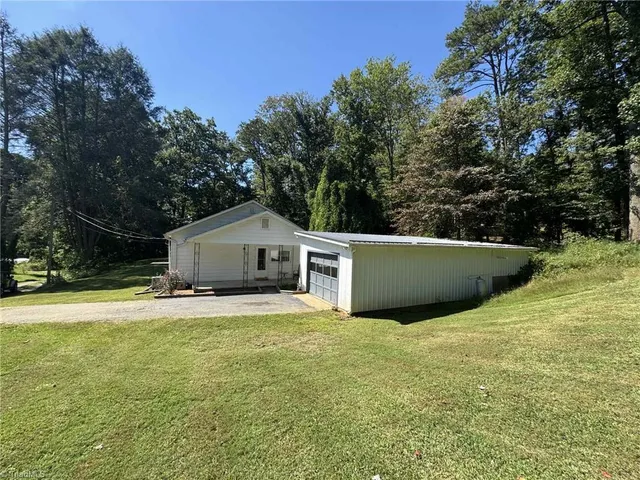 $140,000 | 362 Pegram Street, Elkin, NC 28621