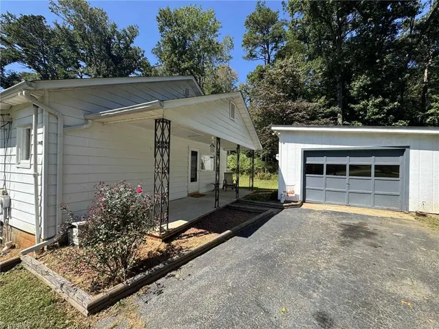 $140,000 | 362 Pegram Street, Elkin, NC 28621