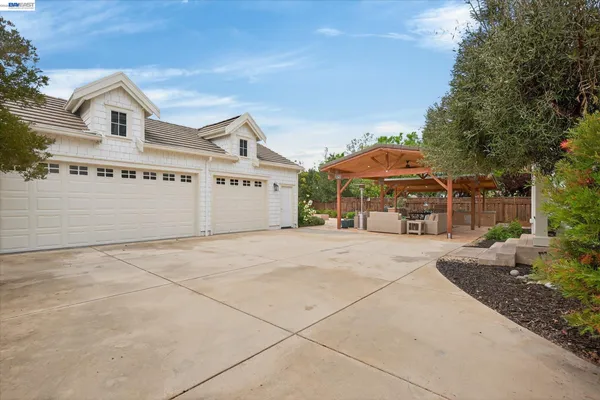 $2,468,888 | 3001 Lusitana Drive, Livermore, CA 94550