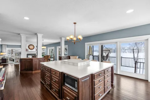 $3,150,000 | 3396 Kings Point Road, Excelsior, MN 55331