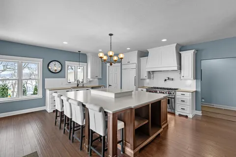 $3,150,000 | 3396 Kings Point Road, Excelsior, MN 55331