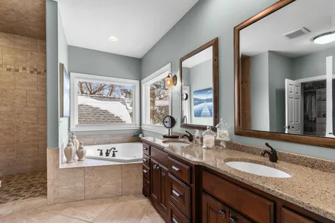 $3,150,000 | 3396 Kings Point Road, Excelsior, MN 55331