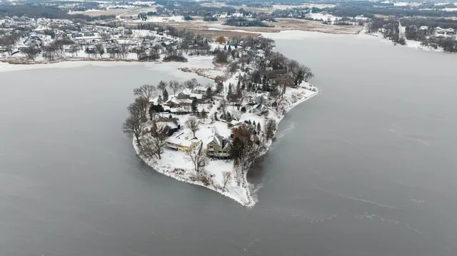 $3,150,000 | 3396 Kings Point Road, Excelsior, MN 55331