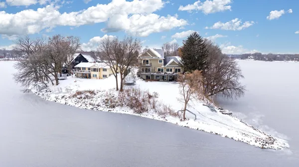 $3,150,000 | 3396 Kings Point Road, Excelsior, MN 55331