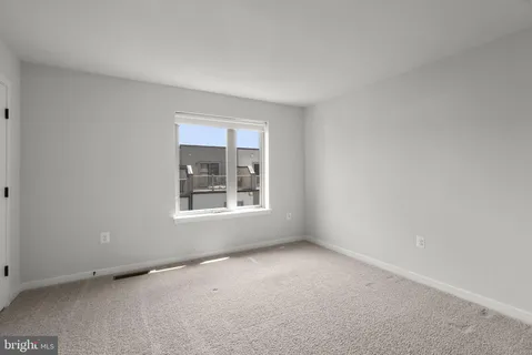 $869,000 | 820 Thompson Crescent, Unit 26, Rockville, MD 20852