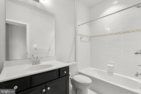 $869,000 | 820 Thompson Crescent, Unit 26, Rockville, MD 20852