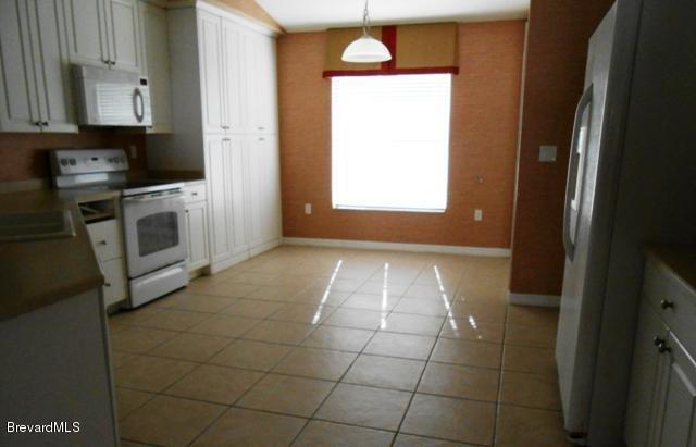 520 Rangewood Drive Southeast Palm Bay, FL 32909 - Photo 4 of 9 7