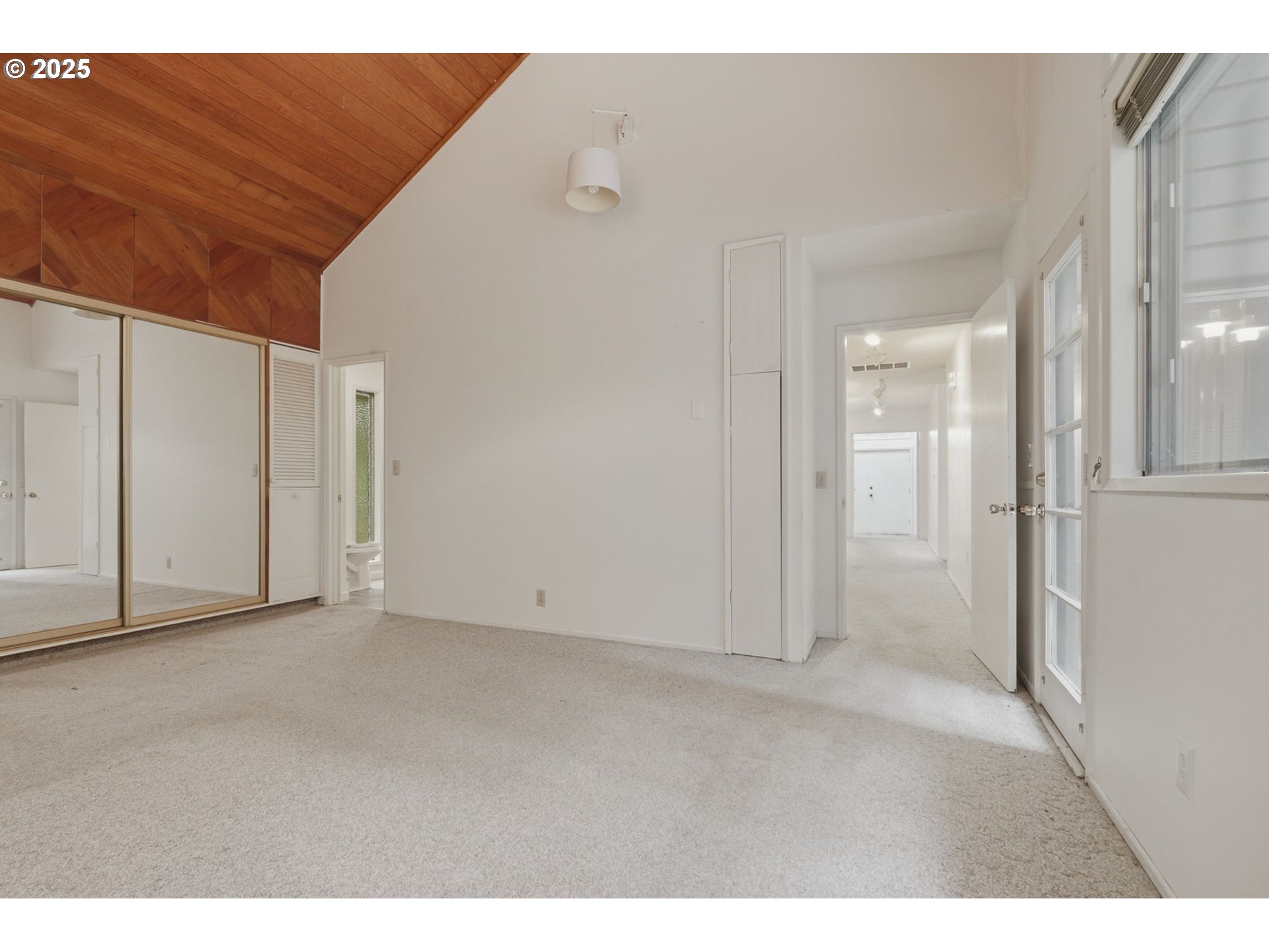 17000 Southwest Brookman Road Sherwood, OR 97140 - Photo 16 of 43 a view of an empty room
